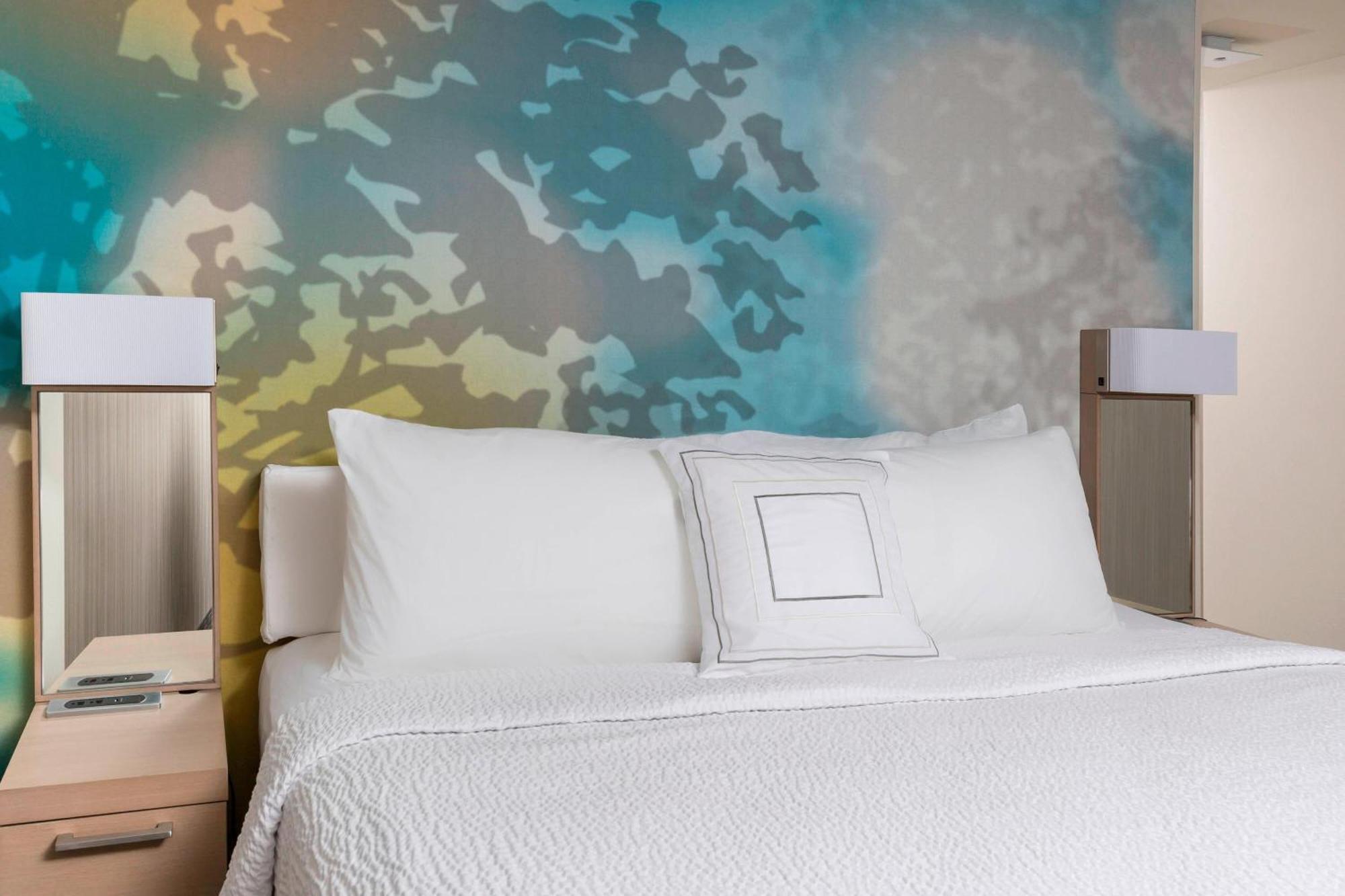 Courtyard By Marriott Bismarck North Hotel Екстериор снимка