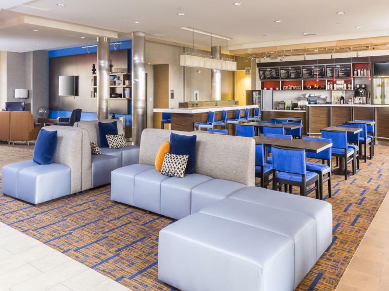 Courtyard By Marriott Bismarck North Hotel Екстериор снимка